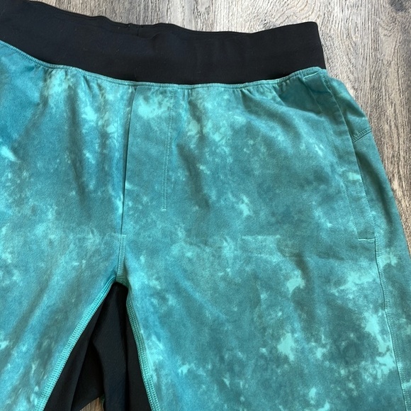 Lululemon athletica Mens T.H.E. Short 9”, no liner, size medium - Picture 5 of 12